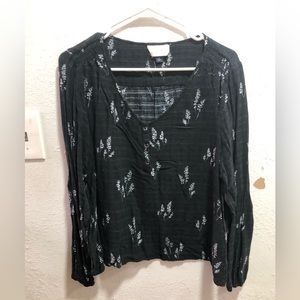 Universal Threads Top
